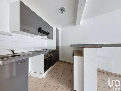 Apartment in BORDEAUX (33300)