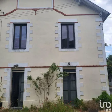 Maison à NIORT (79000)