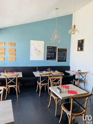 Fast food at CANTENAC (33460)