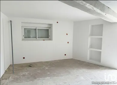 Commercial walls in TREILLIÈRES (44119)