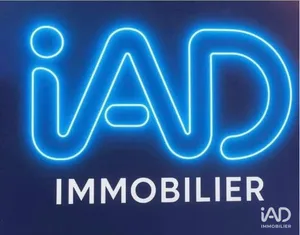 Commercial walls in SURESNES (92150)