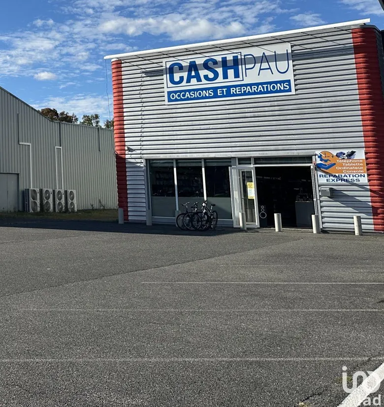 Local commercial 300 m² · à Lons · 300 m² · 3 700 €/mois