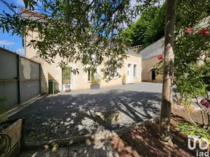 House at LA CHARTRE-SUR-LE-LOIR (72340)
