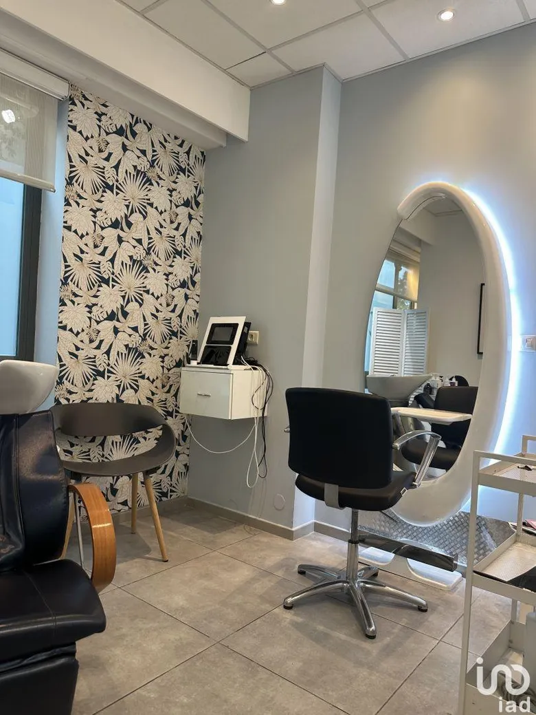 Local commercial 117 m² · à Sorgues · 117 m² · 98 000 €