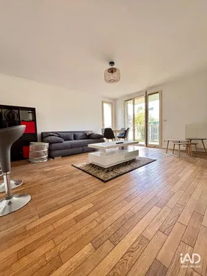 Apartment at BORDEAUX (33100)