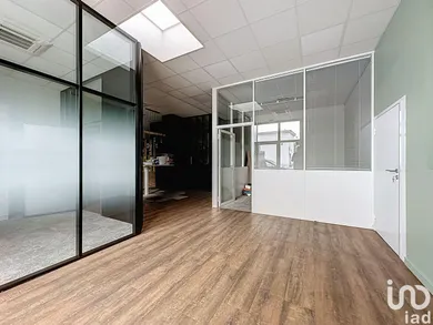 Commercial in SAINT-PRIEST (69800)