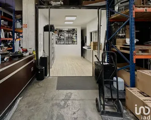 Commercial walls at TOULON (83000)