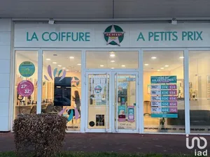 Commercial at CHAMBLY (60230)
