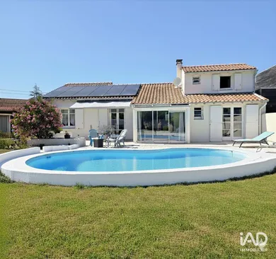 Maison à CHAILLEVETTE (17890)