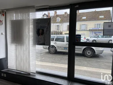 Boutique/Local commercial à PONTHIERRY (77310)
