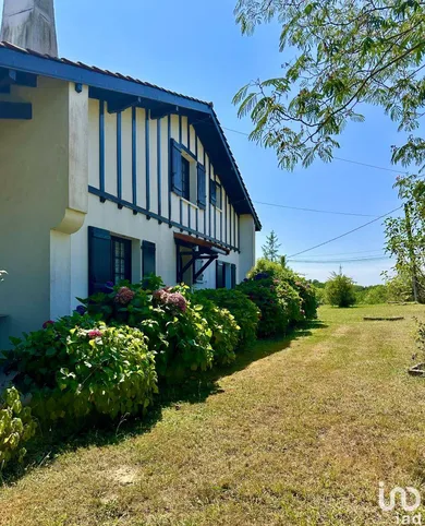 House at URCUIT (64990)