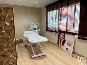 Boutique/Local commercial à FRÉJUS (83600)