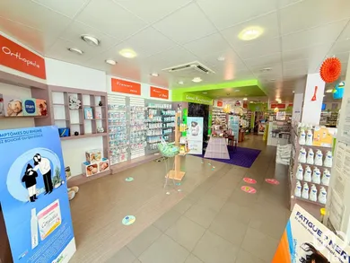 Commercial walls in FREYMING-MERLEBACH (57800)