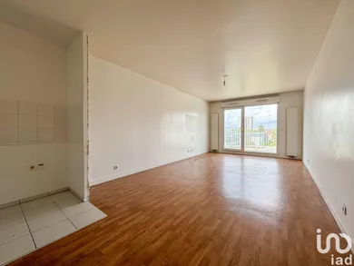 Apartment at L'HAŸ-LES-ROSES (94240)