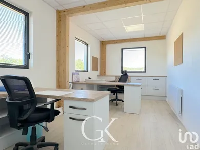 Boutique/Local commercial à SAINT-CLAIR-DE-LA-TOUR (38110)