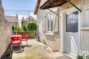 House at JUZIERS (78820)