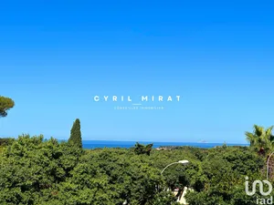 Commercial walls in SANARY-SUR-MER (83110)