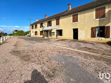 Commercial walls in SAINTS-EN-PUISAYE (89520)