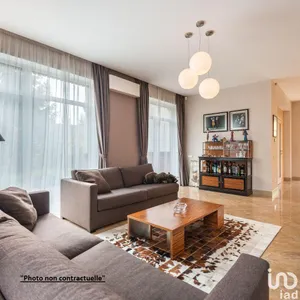 Apartment at BORDEAUX (33000)