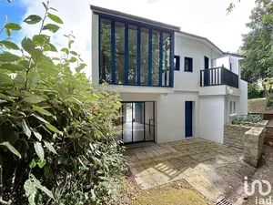 House at DOUARNENEZ (29100)