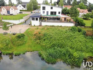 Commercial walls at SAINT-HILAIRE-SAINT-MESMIN (45160)