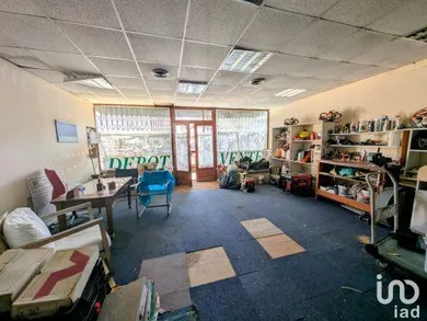 Local d’activité à LES MUREAUX (78130)
