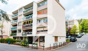 Appartement à LE MESNIL-LE-ROI (78600)