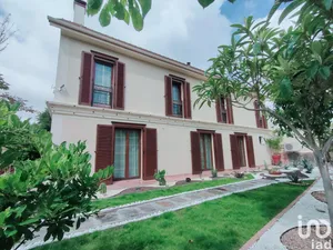 House at MORANGLES (60530)