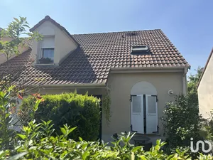 House at SAINTE-GENEVIÈVE-DES-BOIS (91700)