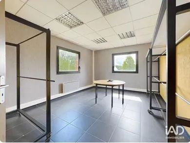 Office in COURRIÈRES (62710)