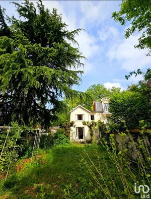House at AVON (77210)