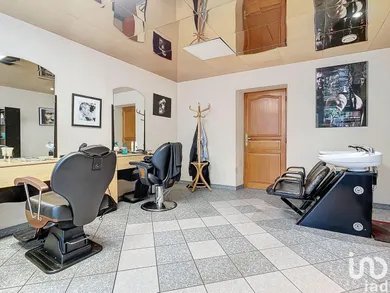 Commercial walls at TRÉGUEUX (22950)