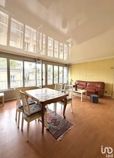 Apartment at BORDEAUX (33000)