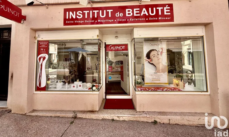 Local commercial 70 m² · à Fréjus · 70 m² · 65 000 €