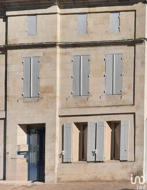 House at VAYRES (33870)