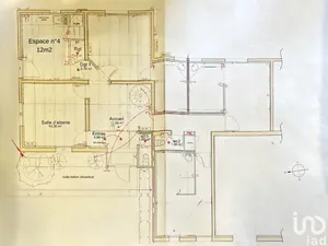 Commercial walls at BELIN-BÉLIET (33830)