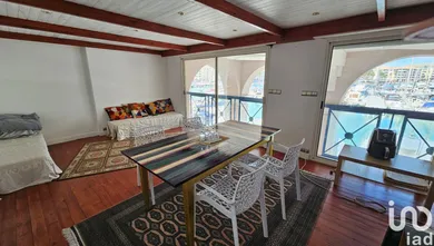 Commercial in FRÉJUS (83600)