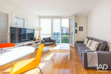 Appartement à CHAVILLE (92370)