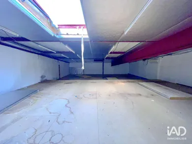 Commercial walls in FRÉJUS (83600)