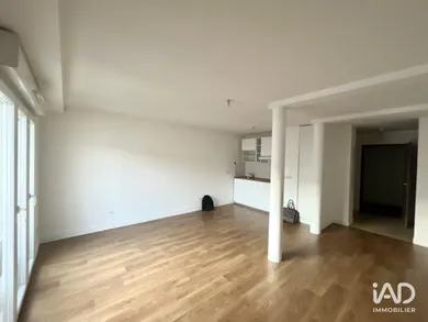 Apartment in BORDEAUX (33000)
