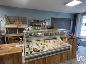 Commercial at SURGÈRES (17700)