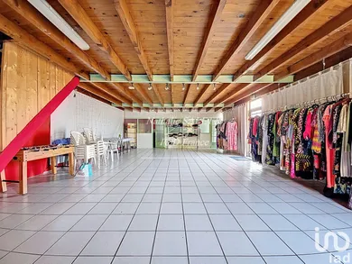 Commercial walls in BON-ENCONTRE (47240)