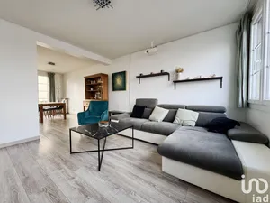 Apartment at ISSY-LES-MOULINEAUX (92130)