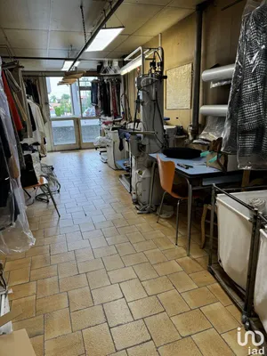 Commercial walls at BILLÈRE (64140)