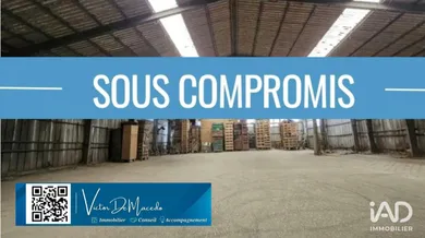 Commercial walls in VILLEVOQUES (45700)