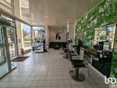 Commercial walls at LE MANS (72100)