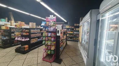 Commercial in FRONTIGNAN (34110)
