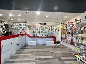 Boutique/Local commercial à AUBAGNE (13400)