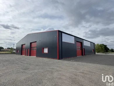 Commercial walls in POMPAIRE (79200)