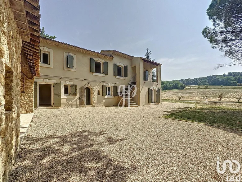 Maison 6 pièces 230 m² · à Lourmarin · 230 m² · 2 395 000 €